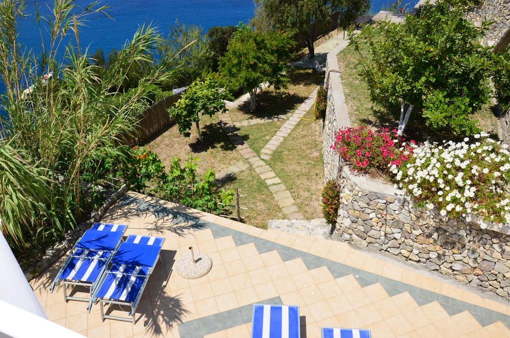 Sunset Village Ponza Rum bild